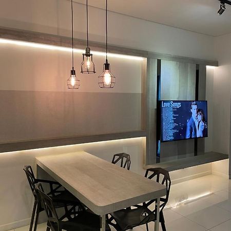 Summer Suites Klcc 1Bedroom With Twin Queen Bed Apartment クアラルンプール エクステリア 写真
